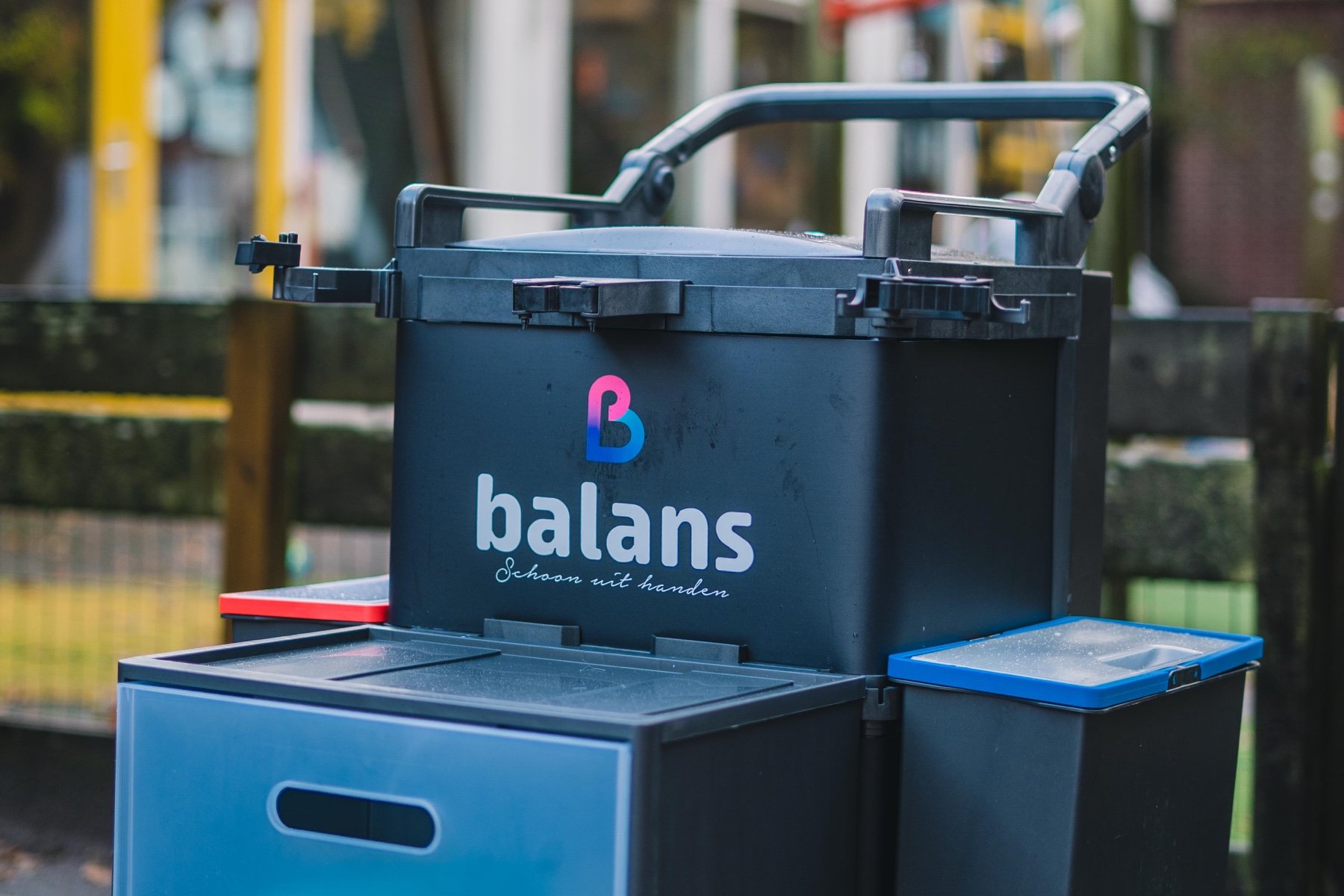 balans schoonmaak gevelreiniging