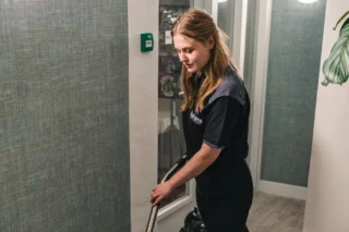 Schoonmaker in sportcentra